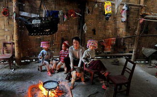 貴州深山穴居部落,一位外國游客的出現給他們帶來了光明