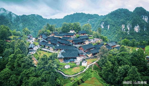 湘西文化與時代腳步的相遇 國藝中聯(lián)湘西不夜城助推經濟轉型，打造星外系村部落